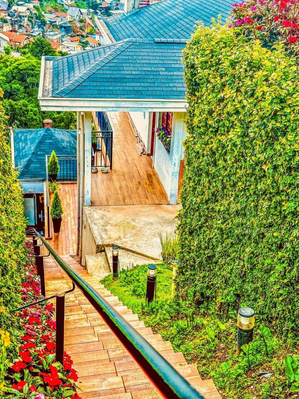 Holiday home Lar Loudge Montanhes *
