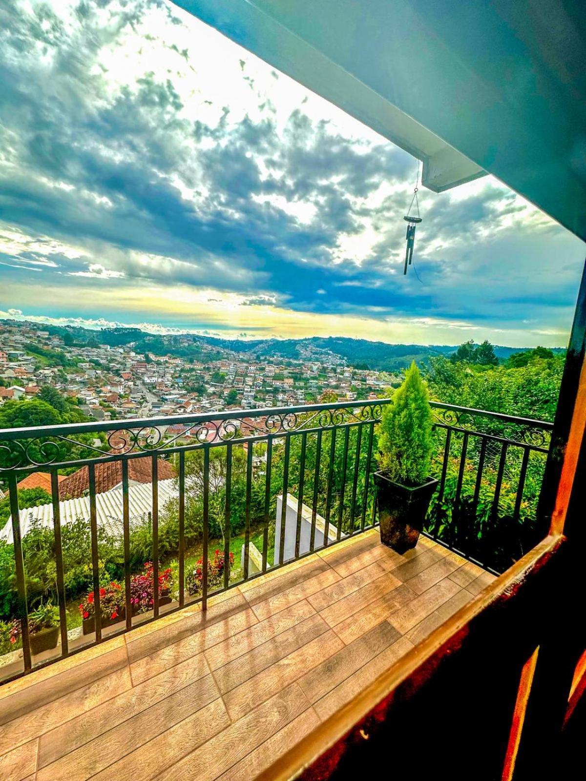 Lar Loudge Montanhes Campos do Jordao